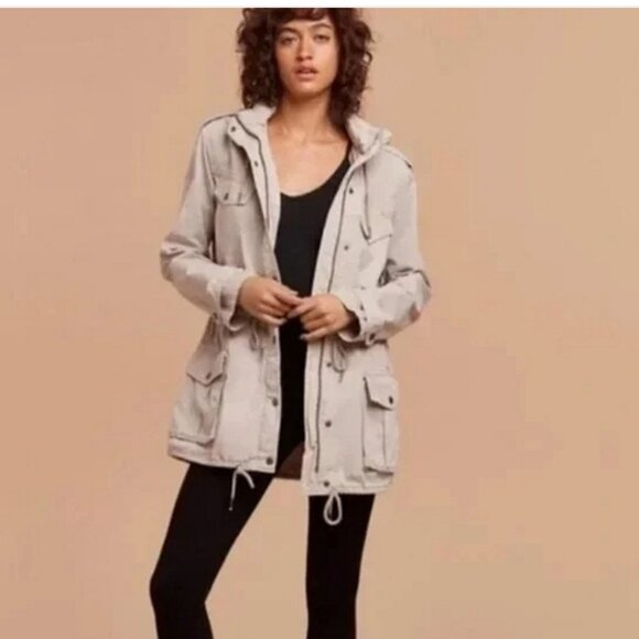 Aritzia Talula Women's Beige Hooded Utility Zip-Up Jacket XXXS - Picture 3 of 3
